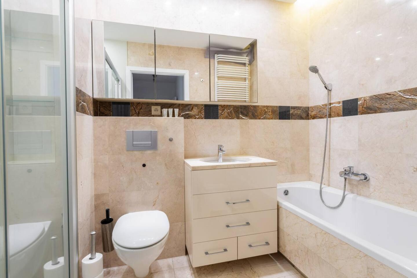 Superb Czerska Family Apartment Varsavia Esterno foto